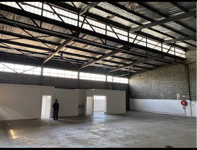 400M² WAREHOUSE TO LET IN RETREAT